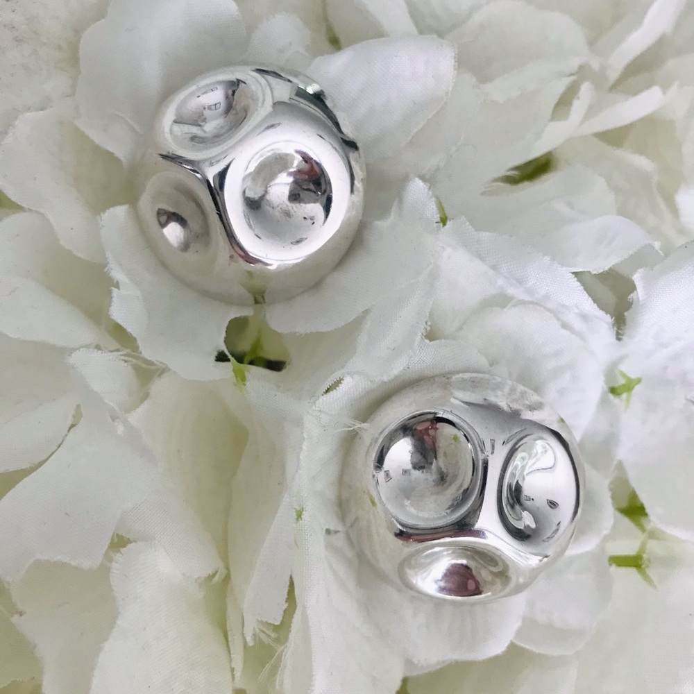 Vintage Alwand Vahan Sterling Silver Dimpled Round Statement Clip On Earrings